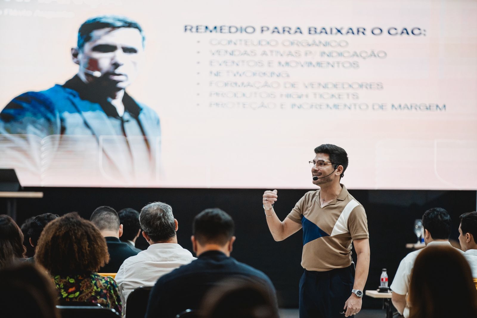 Educação empreendedora • Treinamento promove  imersão em estratégias de comunicação, posicionamento digital e vendas