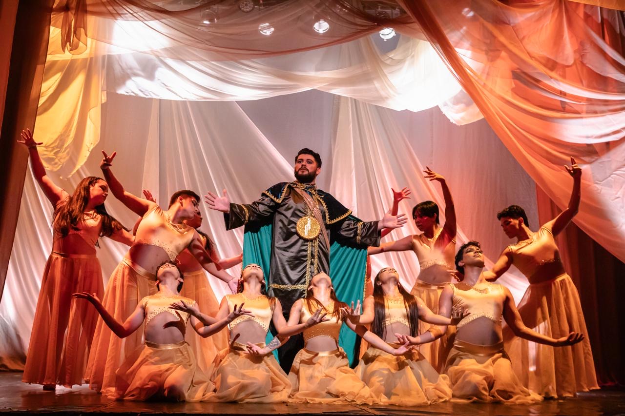 Cia Vilaça estreia no palco do Teatro Amazonas com espetáculo que celebra a dança e a arte independente